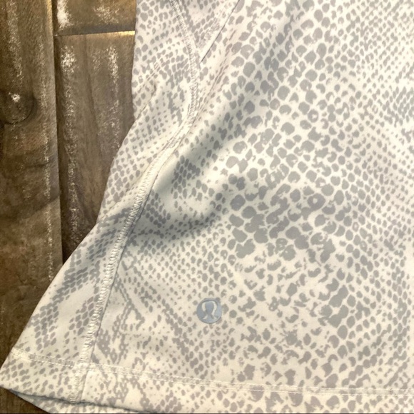 Lululemon Mesh With Me Tank - Picture 6 of 7